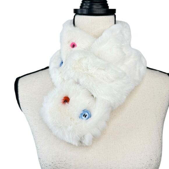 NEW Halara Womens White Faux Fur Button Scarf Winter Warm Snuggly One Size - Picture 2 of 6